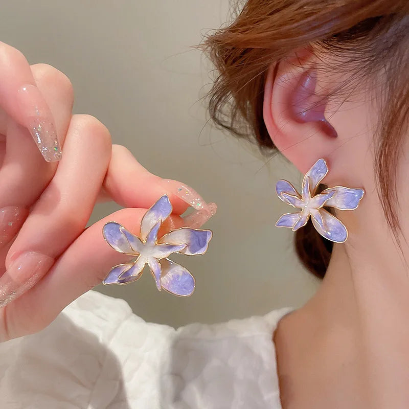 Charming Flower Gold Stud Earrings for Y2K Aesthetic, Perfect for Trendy Outfits