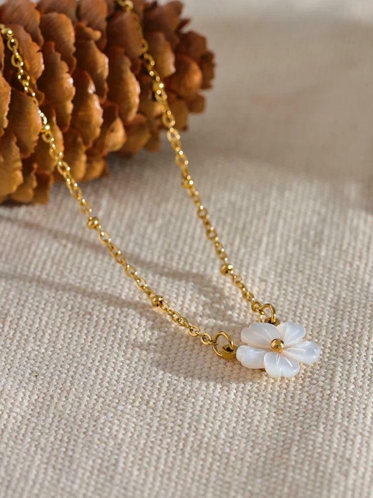 Charming Y2K Flower Necklace with White Aesthetic and Delicate Cross Design