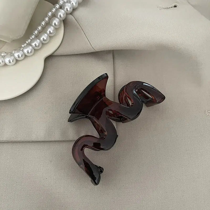Chic Coffee Hair Claws for Y2K Style - Trendy Cottagecore Hair Accessories & Aesthetic Clips
