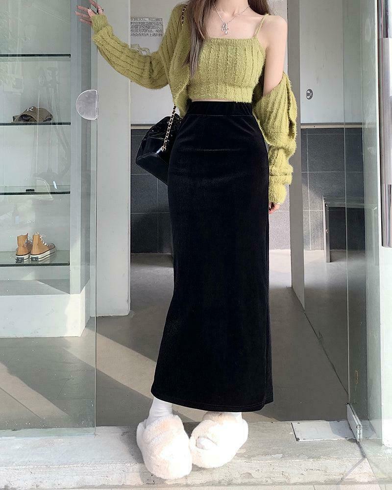 Chic Khaki Back Slit Maxi Pencil Skirt - Y2K Style with Pleated Design for Trendy Looks