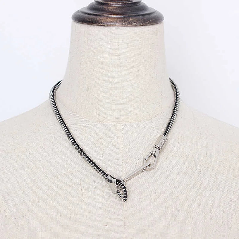 Edgy Adjustable Zipper Necklace with Beaded Star Charm - Y2K Style Statement Piece