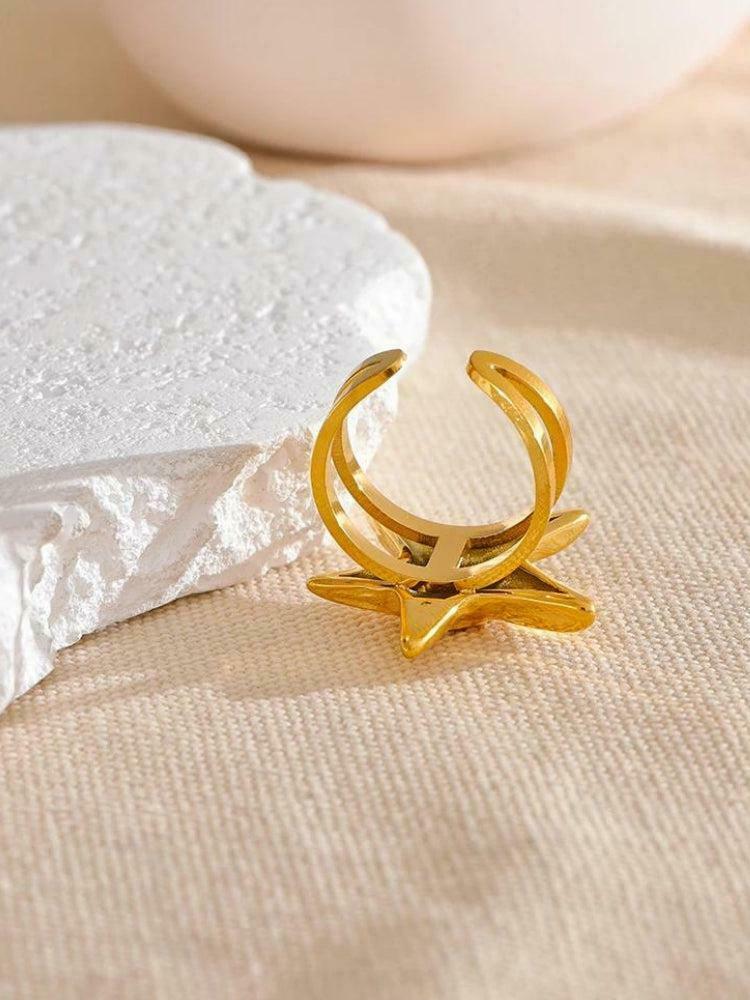 Glamorous Gold Starfish Ring - Y2K-Inspired Statement Jewelry for Unique Style Lovers