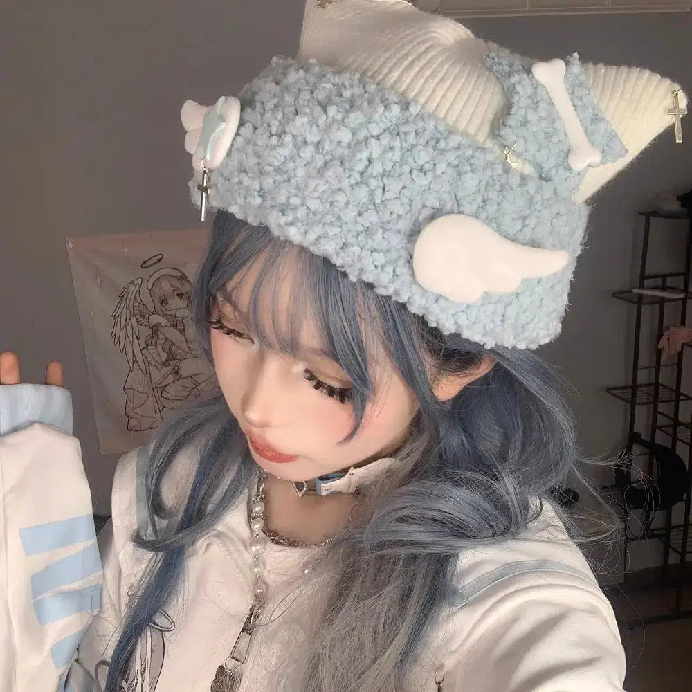 Soft Girl Kawaii Wings Knitted Beanie - Retro Hearts Y2K Style with Angel Wings Design