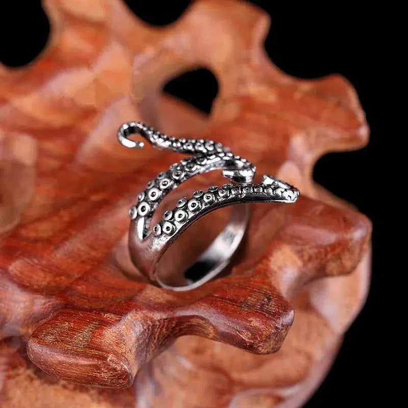 Stunning Octopus Ring with Intricate Design - Perfect for Y2K Fashion Lovers