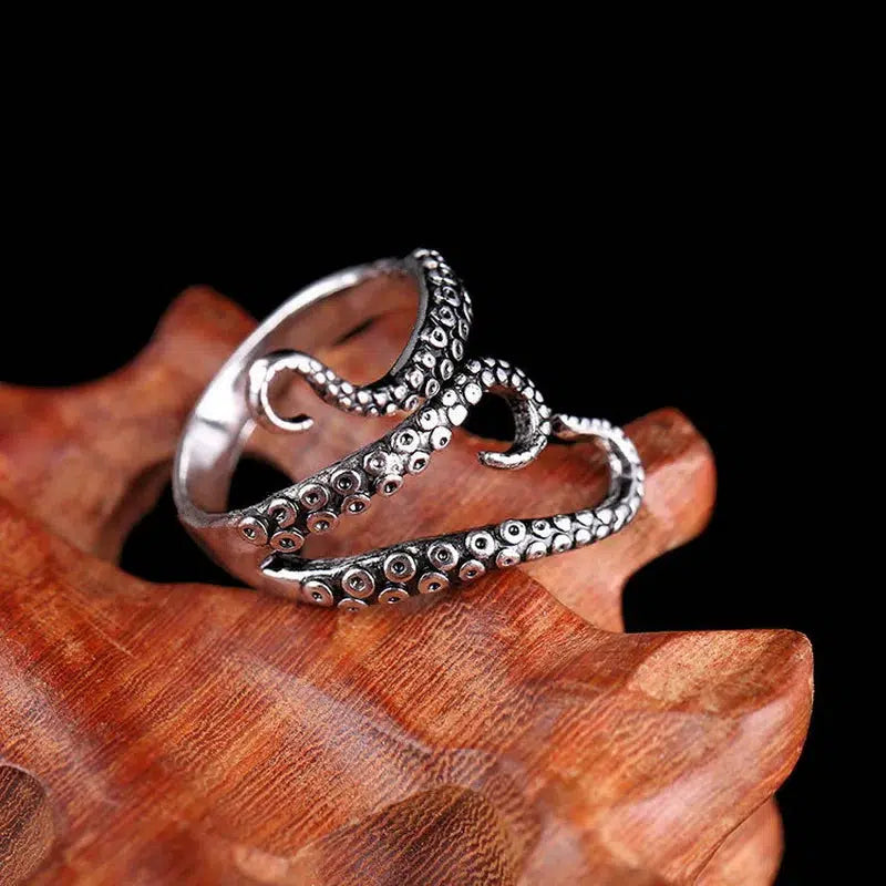 Stunning Octopus Ring with Intricate Design - Perfect for Y2K Fashion Lovers