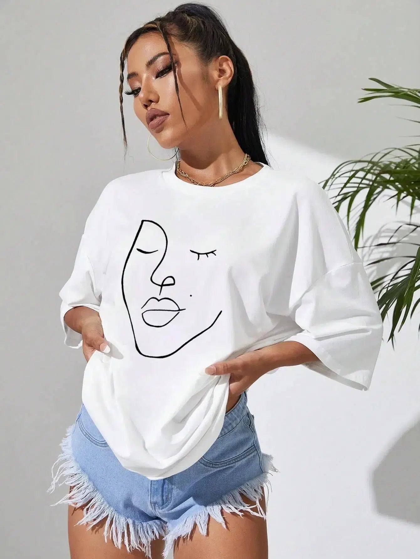 Trendy Y2K Abstract Woman Face Tee - Stylish Graphic Mexico Baby Tee for Fashion Lovers